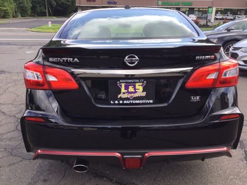 Used 2017 Nissan Sentra NISMO w/ NISMO Premium Package FWD image 9