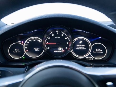 Certified 2022 Porsche Cayenne S image 24