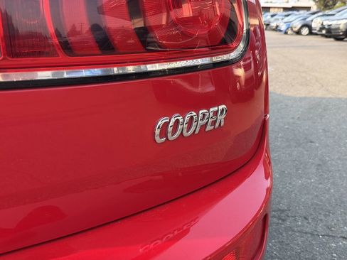 Used 2019 MINI Cooper Clubman ALL4 w/ Premium Package AWD/4WD image 6