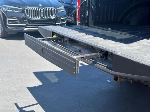 Used 2020 Ford F150 Lariat image 32