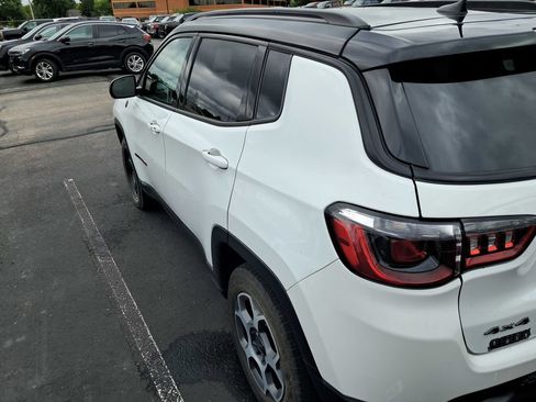 Used 2022 Jeep Compass Trailhawk w/ Sun and Sound Group AWD/4WD image 6