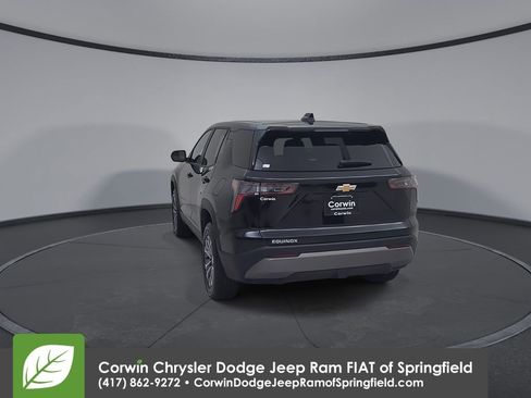 Used 2026 Chevrolet Equinox LT FWD image 12