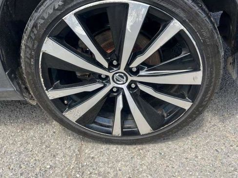 Used 2019 Nissan Altima 2.5 SR w/ SR Premium Package AWD/4WD image 15