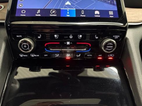 Used 2022 Jeep Grand Cherokee Summit w/ Adv Protech Group IV AWD/4WD image 47