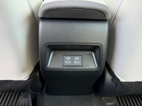 Used 2026 Toyota Corolla LE FWD image 10