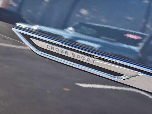 Used 2020 Volkswagen Atlas Cross Sport SEL image 10