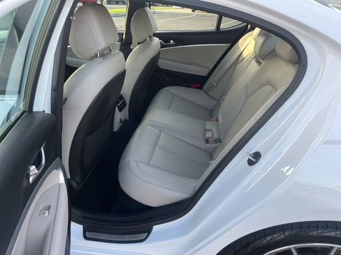 Used 2023 Genesis G70 2.0T RWD image 29