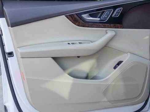 Used 2017 Audi Q7 3.0T Premium Plus image 19