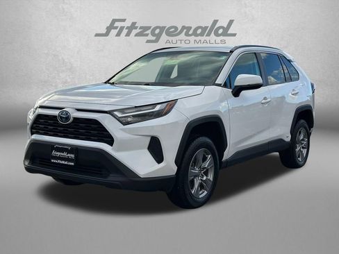 Used 2024 Toyota RAV4 XLE image 2