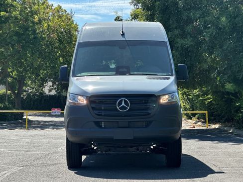 New 2026 Mercedes-Benz Sprinter 2500 image 8