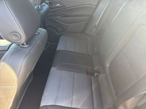 Used 2025 Chevrolet Trax LT w/ LT Convenience Package image 24