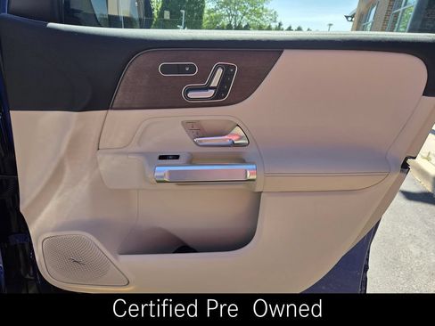 Used 2023 Mercedes-Benz GLB 250 4MATIC image 34