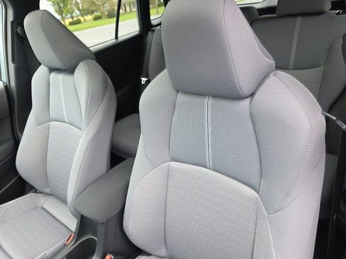 Used 2023 Toyota Corolla Cross AWD Hybrid w/ Moonroof Package image 12