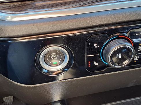 Used 2023 Chevrolet Silverado 1500 RST w/ Redline Edition image 8