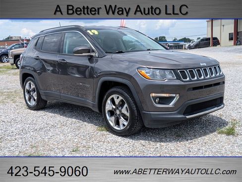 Used 2019 Jeep Compass Limited w/ Safety & Security Group FWD image 3