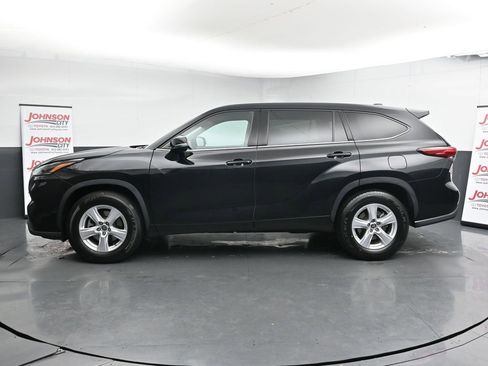 Used 2021 Toyota Highlander L image 5