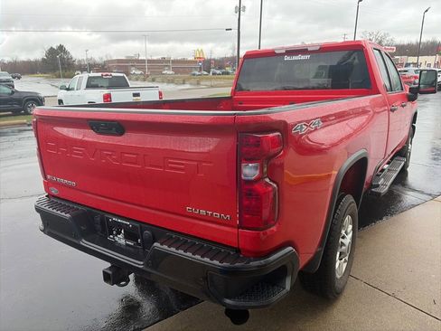 Used 2024 Chevrolet Silverado 2500 Custom w/ Custom Value Package AWD/4WD image 9