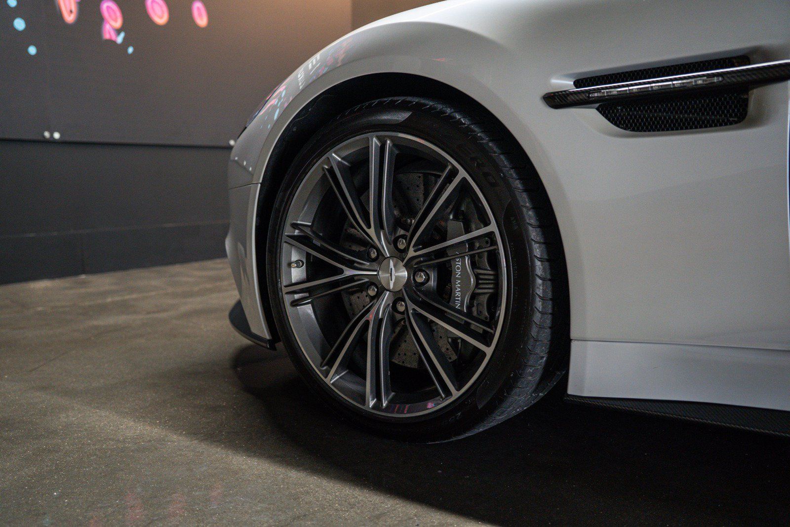 Used 2014 Aston Martin Vanquish Coupe RWD image 21