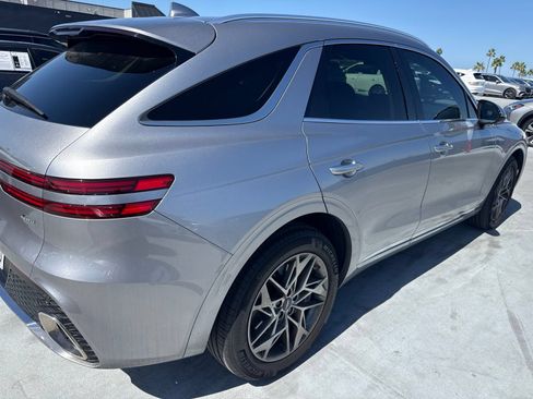 Used 2024 Genesis GV70 2.5T w/ Advanced Package AWD/4WD image 8