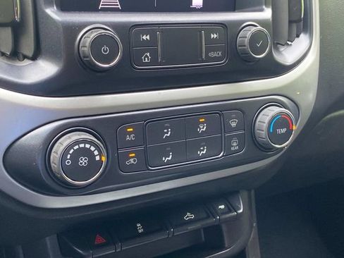 Used 2022 Chevrolet Colorado LT w/ LT Convenience Package RWD image 26