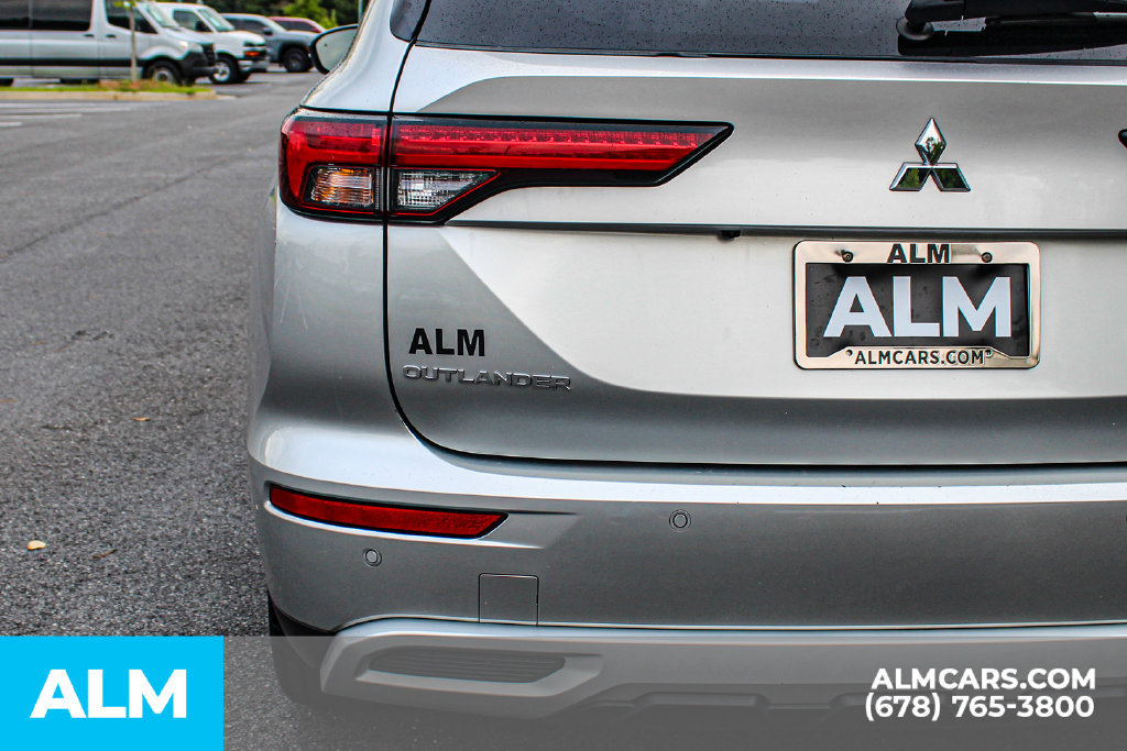 Used 2024 Mitsubishi Outlander SE FWD image 12