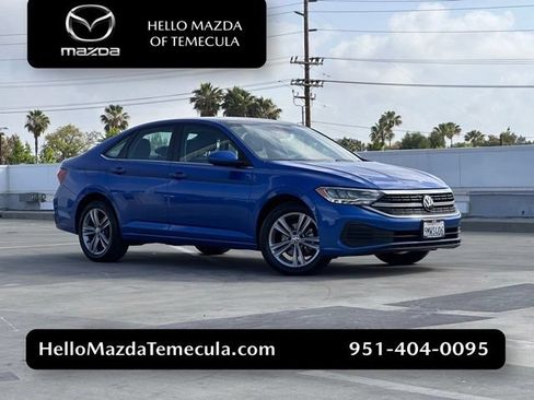 Used 2024 Volkswagen Jetta SE FWD image 1