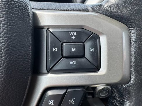 Used 2020 Ford F150 Lariat w/ Equipment Group 502A Luxury AWD/4WD image 18