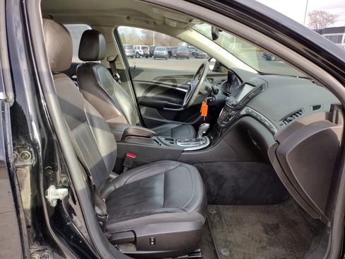 Used 2017 Buick Regal Sport Touring image 17