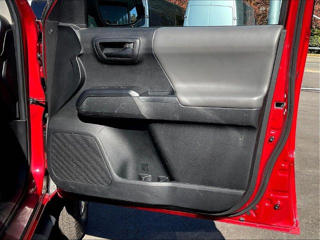 Used 2021 Toyota Tacoma SR AWD/4WD image 28