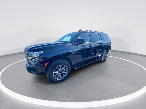 Used 2022 Chevrolet Tahoe Z71 w/ Z71 Off-Road Package AWD/4WD image 4