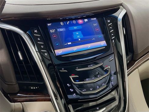 Used 2016 Cadillac Escalade Premium image 20