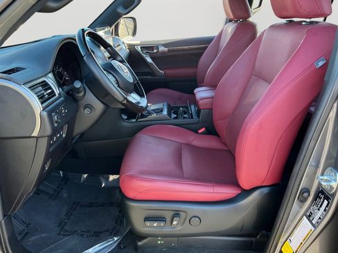 Used 2023 Lexus GX 460 Premium w/ Premium Package image 15