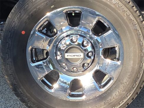 New 2026 Ford F250 Lariat w/ Chrome Package image 9