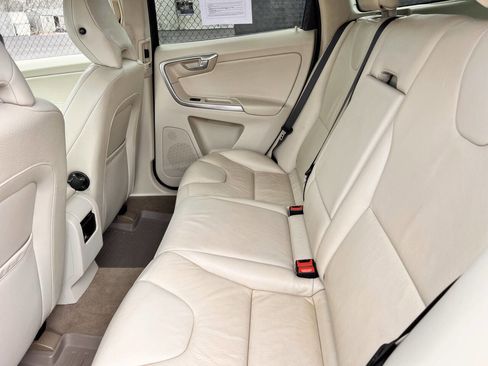 Used 2014 Volvo XC60 3.2 image 20