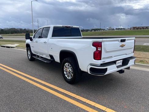 Used 2024 Chevrolet Silverado 3500 LTZ w/ LTZ Plus Package image 10