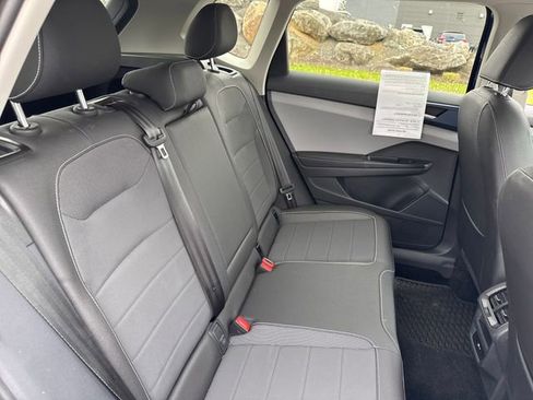 Used 2024 Volkswagen Taos SE w/ Panoramic Sunroof Package AWD/4WD image 14