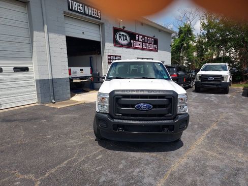 Used 2015 Ford F250 XL w/ Power Equipment Group AWD/4WD image 5