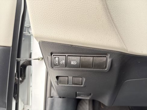 Used 2024 Toyota Corolla Cross L image 15