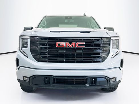 Used 2024 GMC Sierra 1500 Elevation AWD/4WD image 2