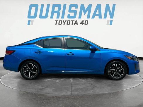 Used 2024 Nissan Sentra SV FWD image 8