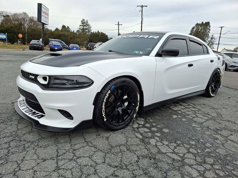 Used 2019 Dodge Charger Scat Pack w/ Daytona Edition Group image 3
