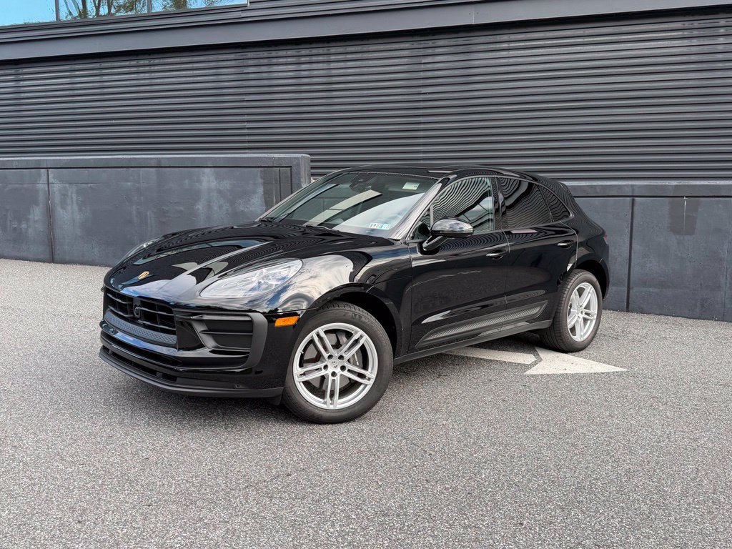 Certified 2026 Porsche Macan AWD/4WD image 6