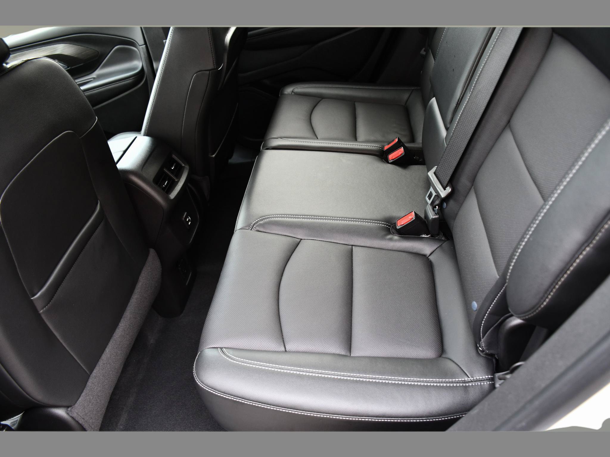 Used 2023 GMC Terrain SLT w/ Infotainment Package II AWD/4WD image 16
