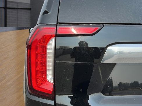 Used 2022 GMC Yukon Denali image 18