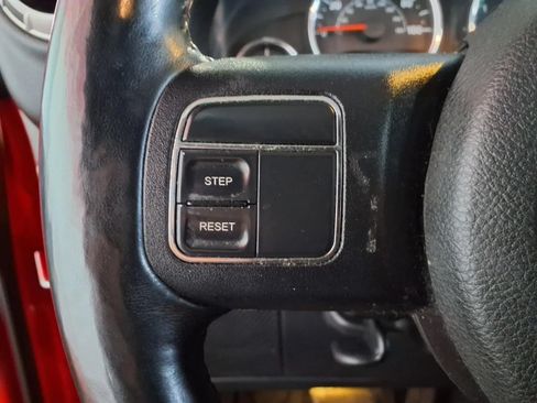 Used 2013 Jeep Wrangler Unlimited Sahara AWD/4WD image 23