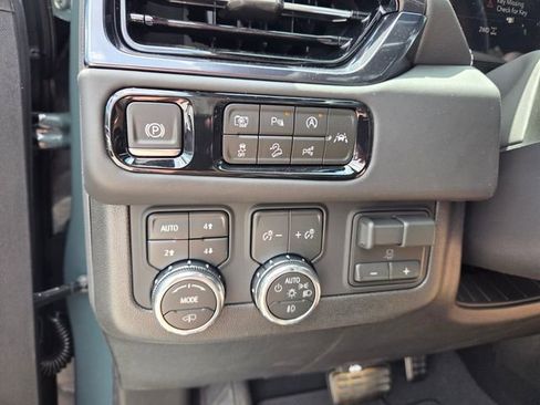 New 2026 GMC Yukon AT4 Ultimate AWD/4WD image 25