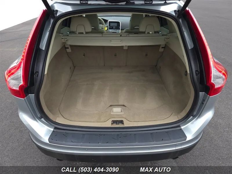 Used 2013 Volvo XC60 T6 AWD/4WD image 16
