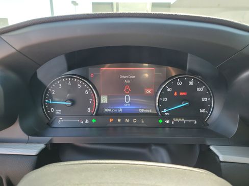 Used 2023 Ford Explorer XLT w/ Equipment Group 202A AWD/4WD image 3