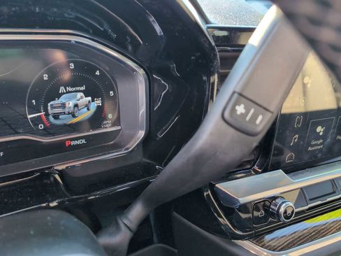 Used 2024 GMC Sierra 2500 SLE w/ SLE Value Package; image 16