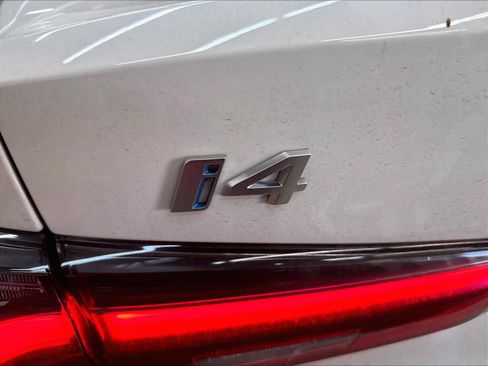 Used 2023 BMW i4 eDrive40 RWD image 11